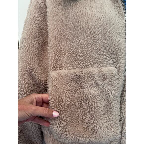 Urban Outfitters Teddy Bear Jacket, Size M, Tan / Light Brown Colored, NWOT - Picture 3 of 9
